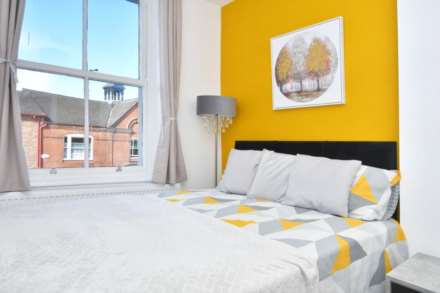 **AVAILABLE OCTOBER**Room 5, 8 Westport Road, Stock on Trent