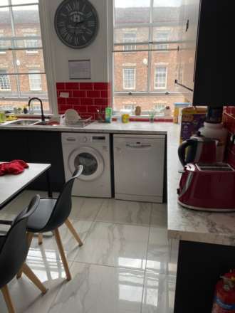 Room 7, 8 Westport Road. Stoke On Trent, Image 4