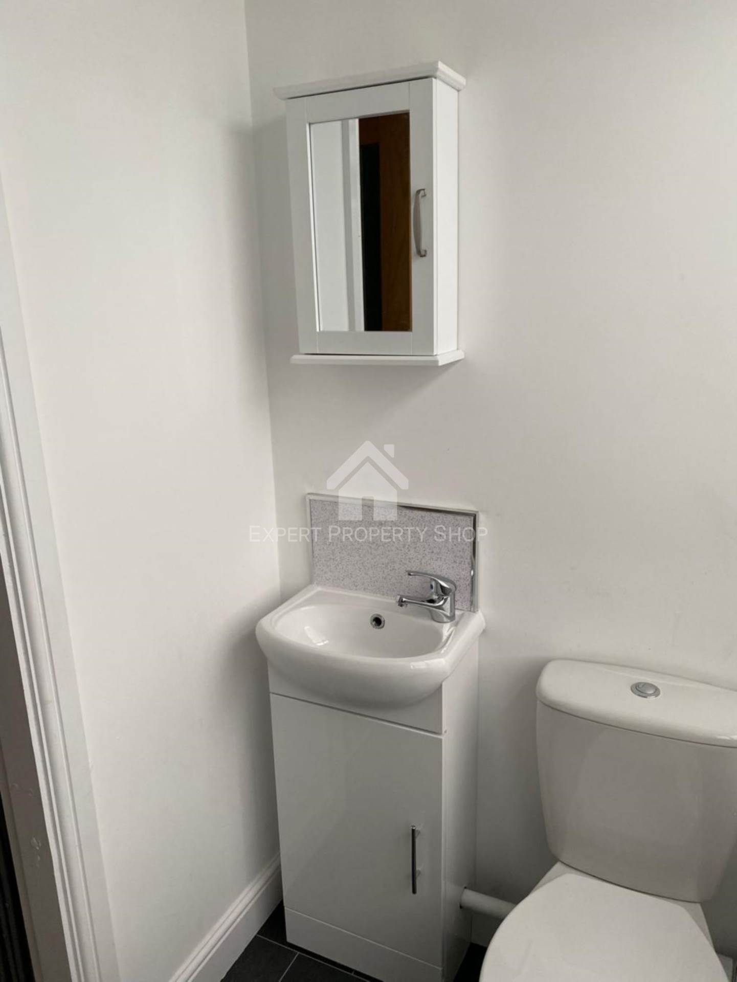 Room 8, 8 Westport road, Stoke-on-Trent, Image 3