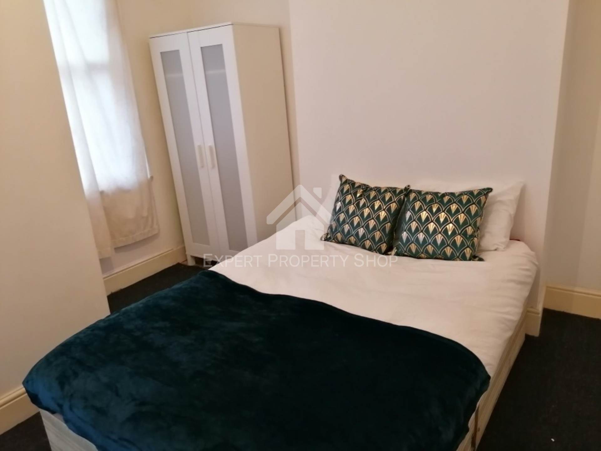 **EN-SUITE ROOM**Watson Road, Worksop, Image 1