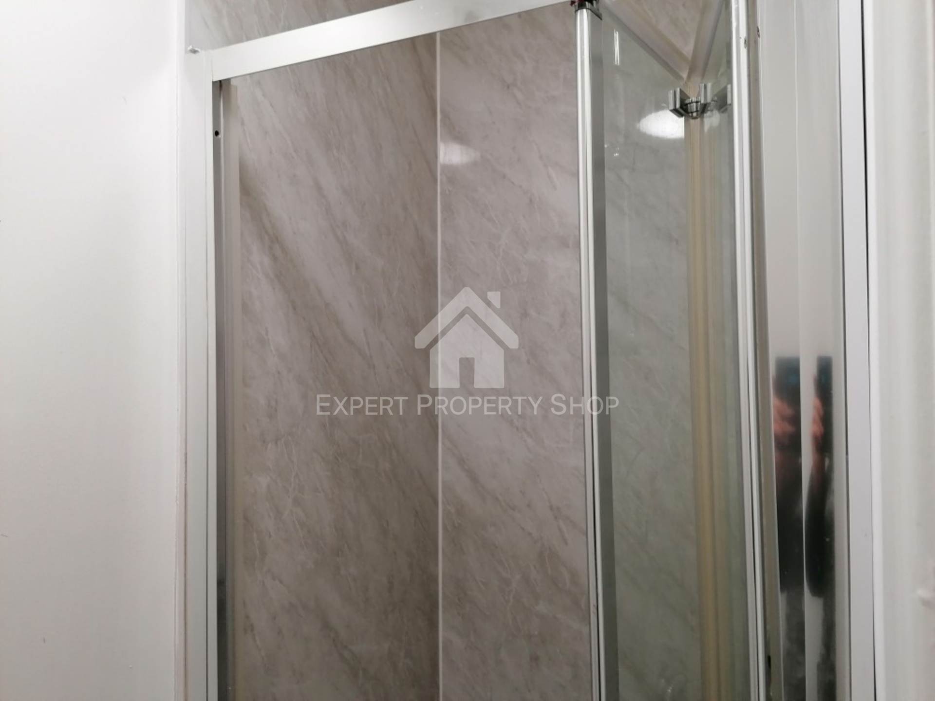 **EN-SUITE ROOM**Watson Road, Worksop, Image 3