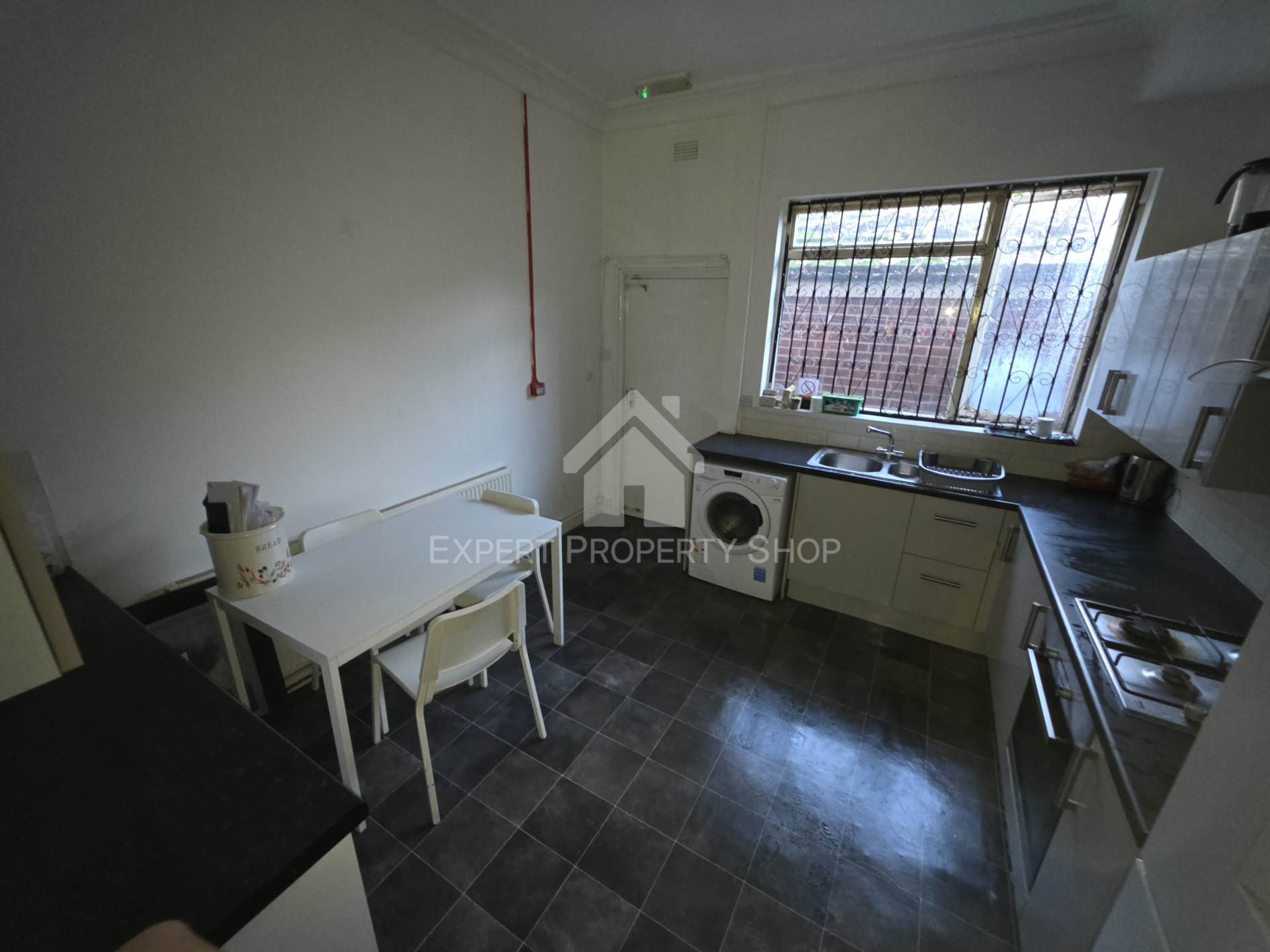 **En-Suite Room**Watson Road, Worksop, Image 7