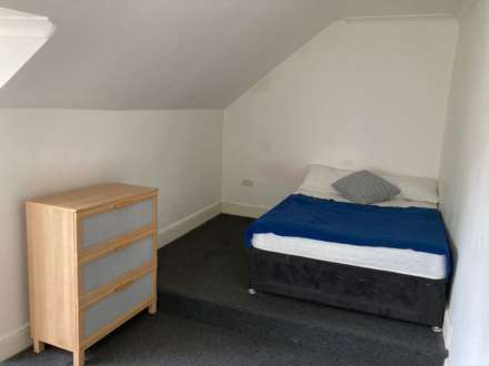 **En-Suite Room**Watson Road, Worksop, Image 1
