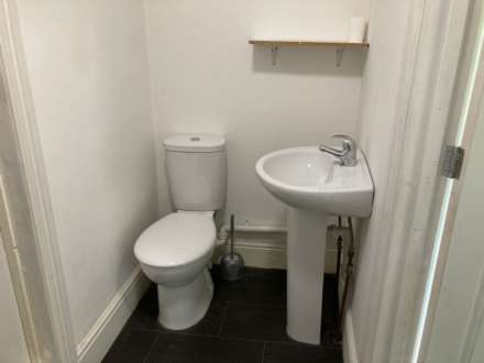 **En-Suite Room**Watson Road, Worksop, Image 6