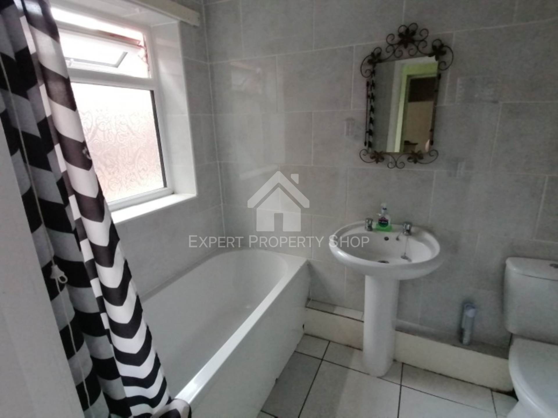 **ROOM AVAILABLE**Potter Street, Worksop, Image 8