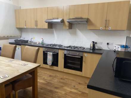 Room 2, 23 Holly Road, Retford, Image 4