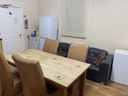Room 2, 23 Holly Road, Retford, Image 5