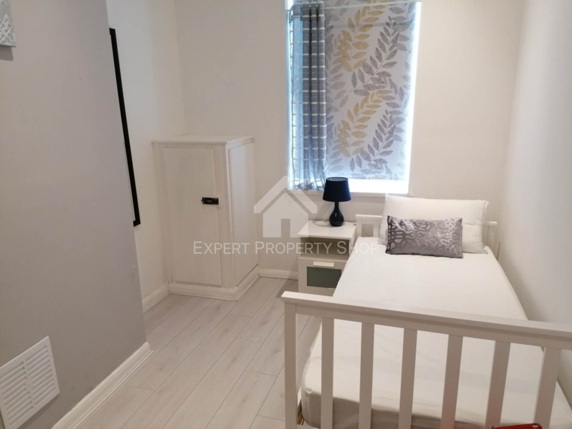 **SINGLE ROOM**Room 1. 11 Albert Road.Retford,, Image 2