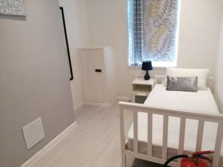 **SINGLE ROOM**Room 1. 11 Albert Road.Retford,, Image 3