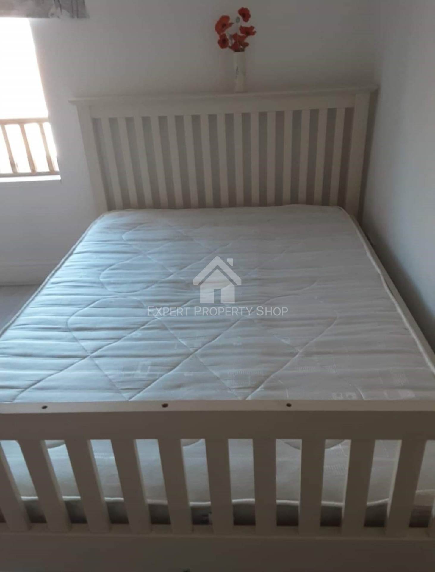 **AVAILABLE OCTOBER** Room 3. 11 Albert Road,Retford., Image 2