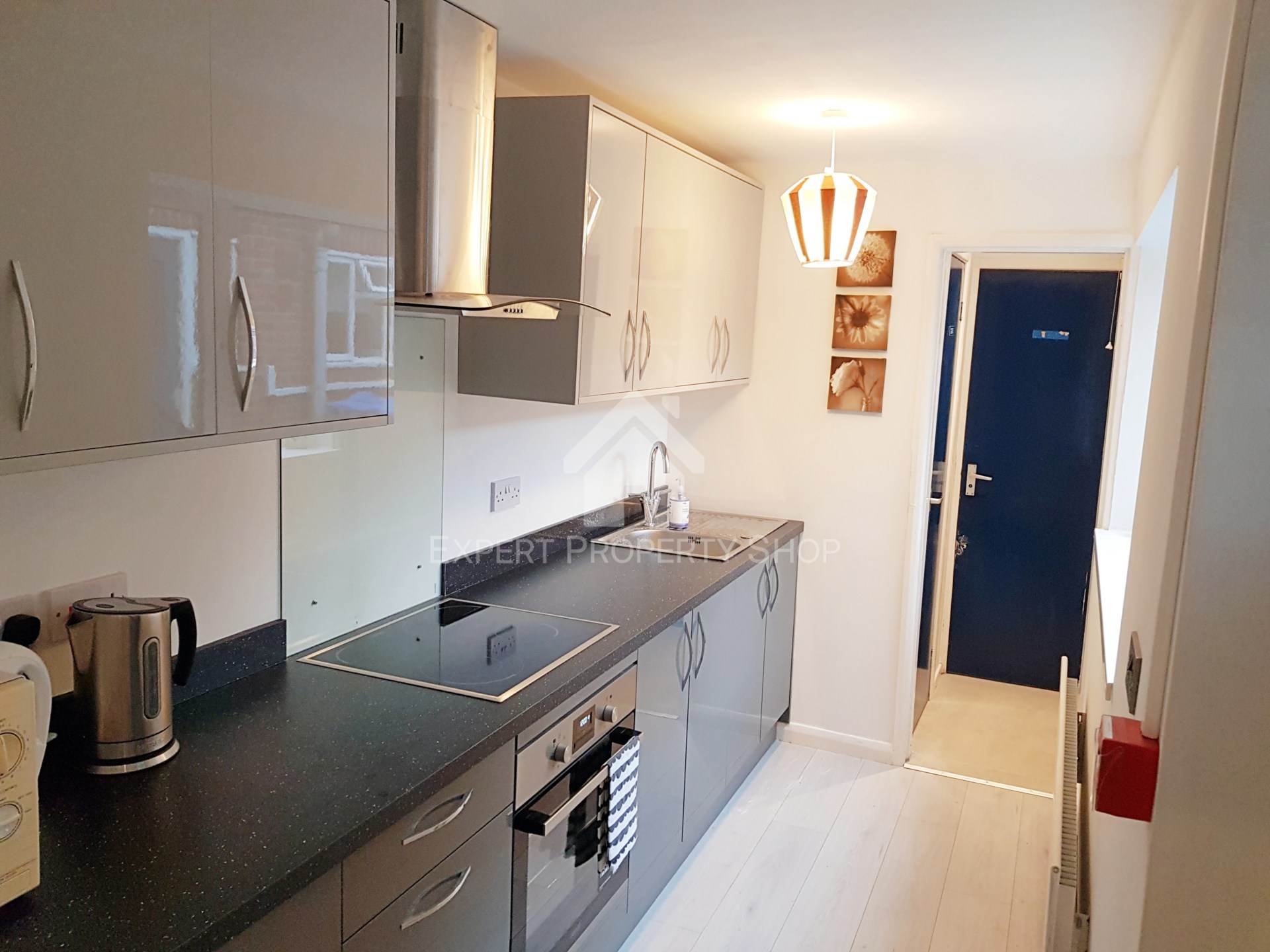 **AVAILABLE OCTOBER** Room 3. 11 Albert Road,Retford., Image 5