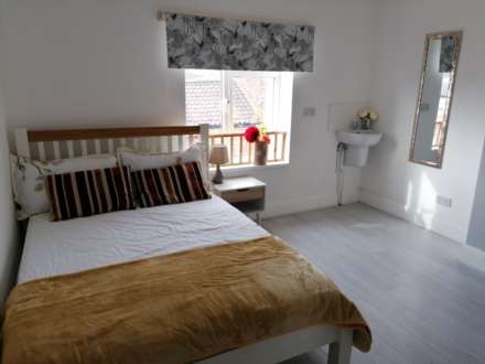 **DOUBLE ROOM** Albert Road,Retford., Image 2