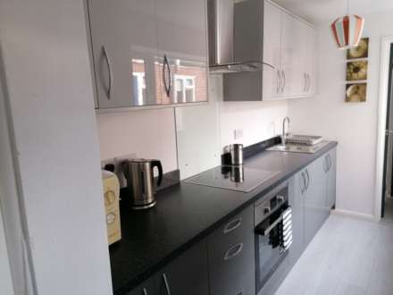 **DOUBLE ROOM** Albert Road,Retford., Image 4