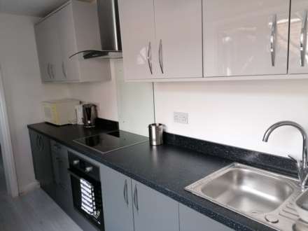 **DOUBLE ROOM** Albert Road,Retford., Image 5