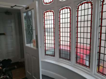 EN-SUITE ROOM AVAILABLE. Room 1, 29 Park St. Worksop., Image 3