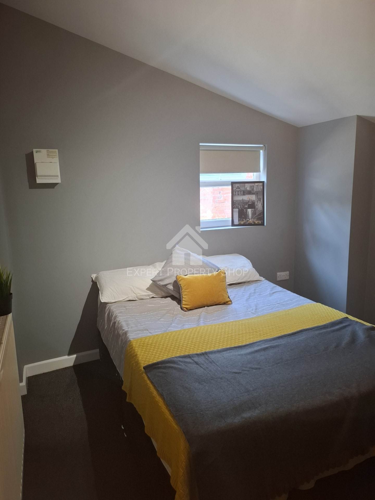 **DOUBLE EN-SUITE ROOM** Park Street.Worksop., Image 1