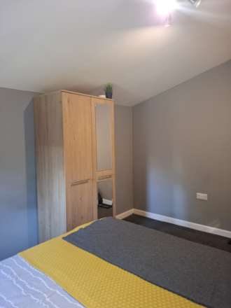 **DOUBLE EN-SUITE ROOM** Park Street.Worksop., Image 2