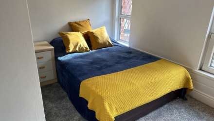 *** DOUBLE EN-SUITE ROOM*** 29 Park Street, Worksop, Image 2