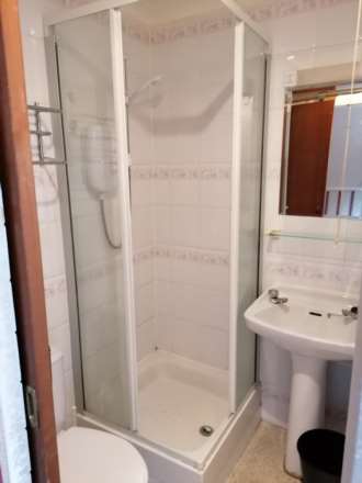 *** DOUBLE EN-SUITE ROOM*** 29 Park Street, Worksop, Image 3