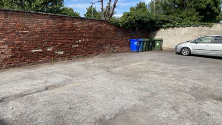 *** DOUBLE EN-SUITE ROOM*** 29 Park Street, Worksop, Image 7