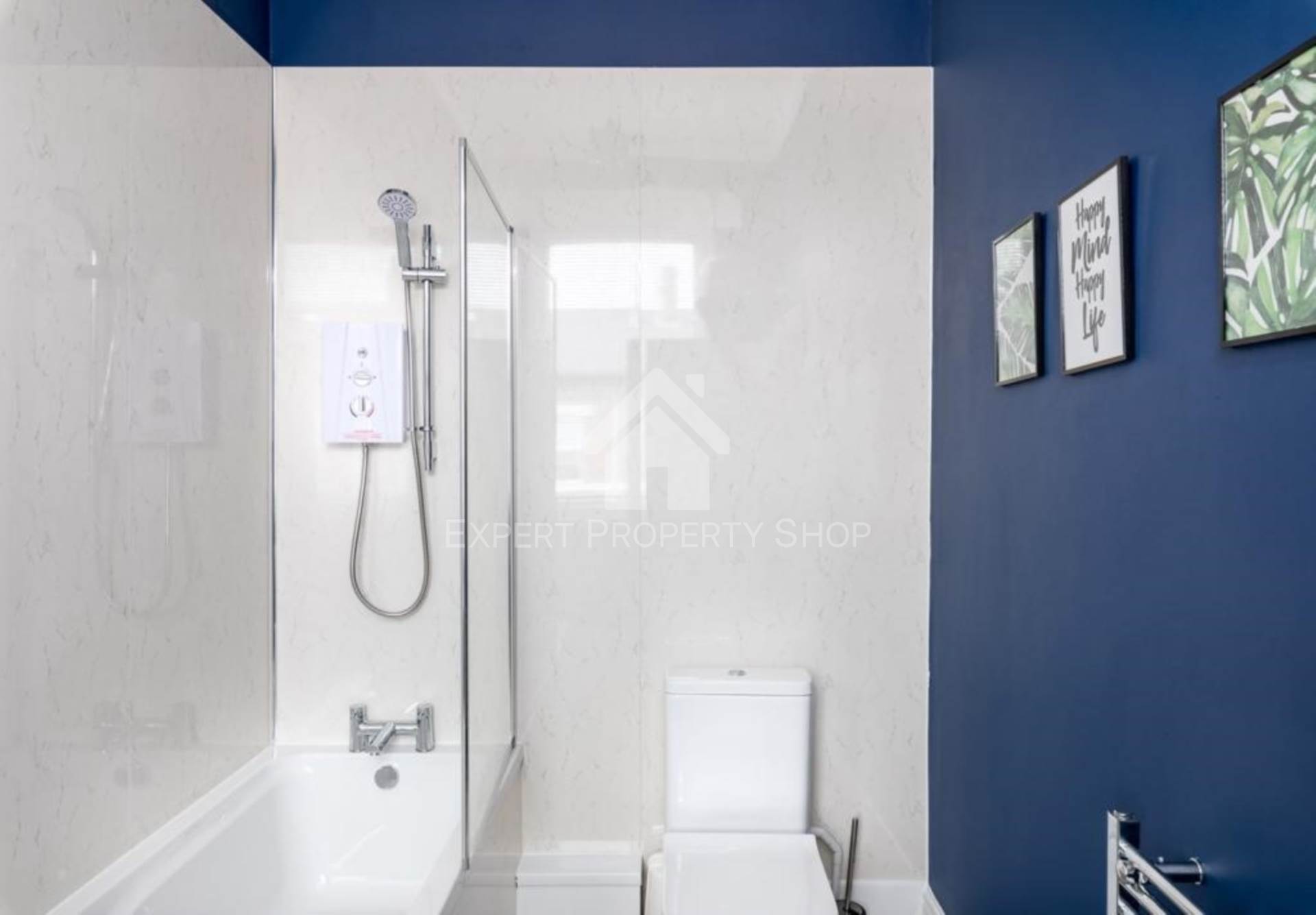 **AVAIALABLE NOW**Room 3, 70 Pensbury Street, Darlington, Image 3