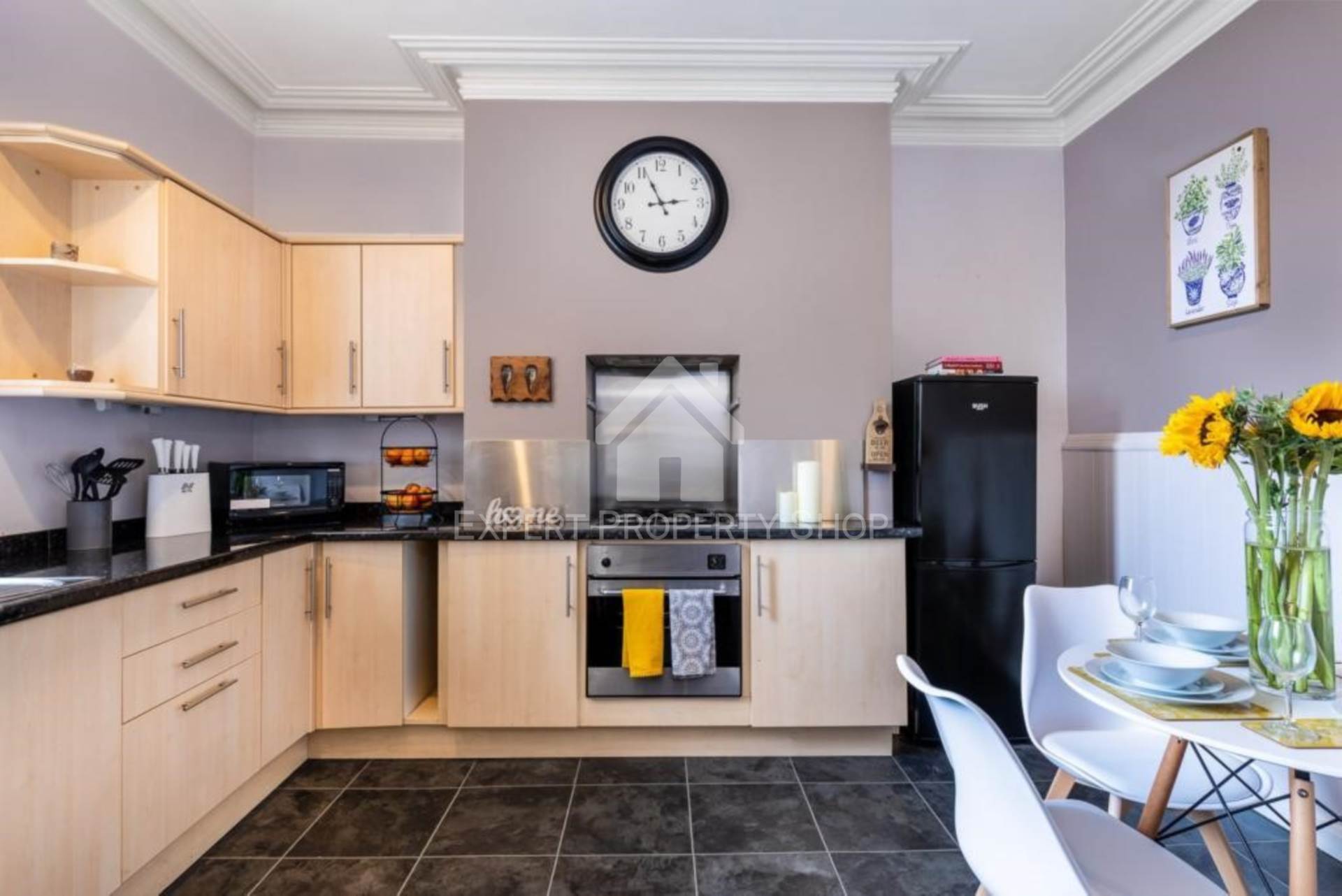**AVAIALABLE NOW**Room 3, 70 Pensbury Street, Darlington, Image 4