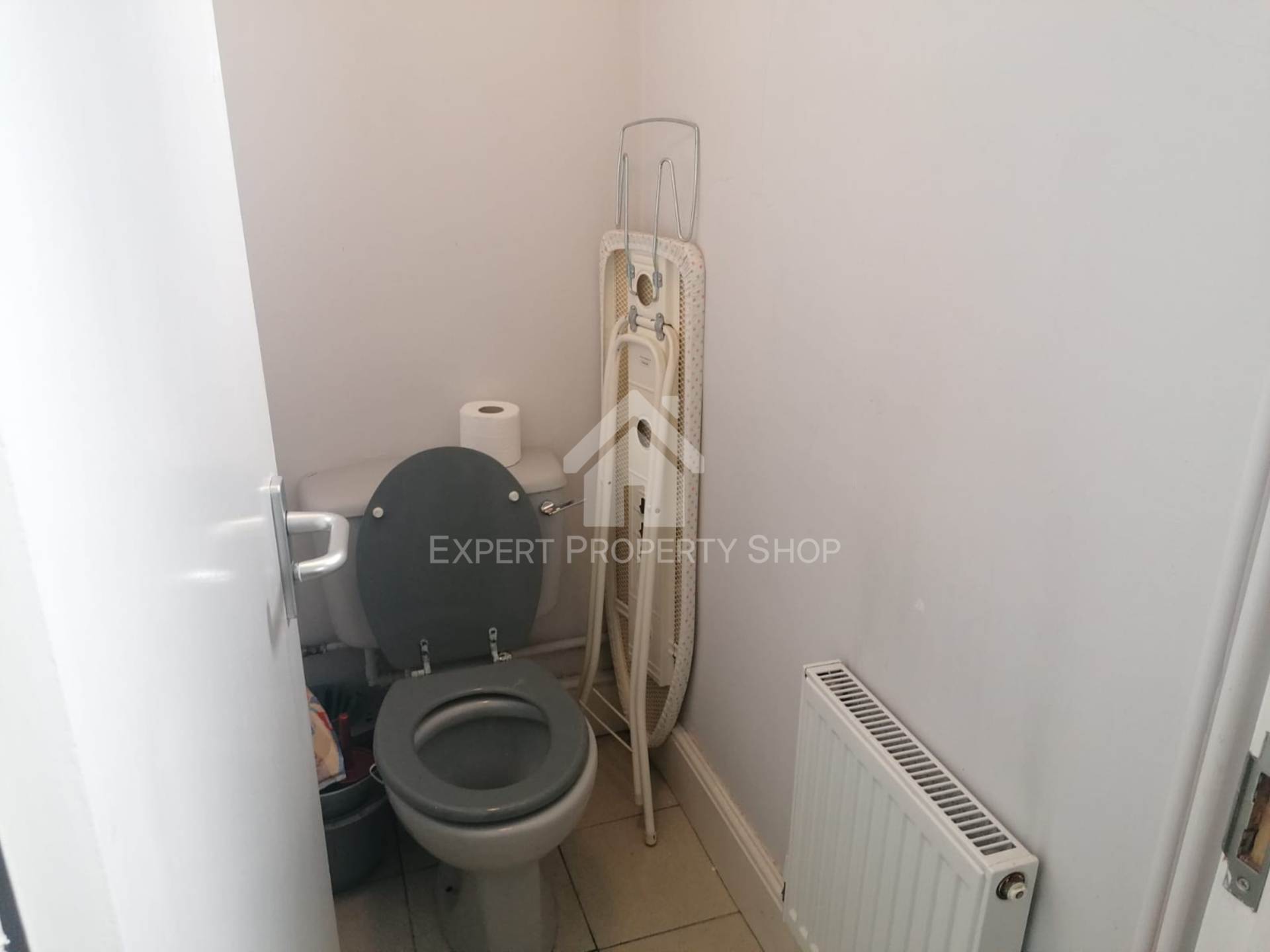 **EN-SUITE ROOM** PERCY STREET, ROTHERHAM., Image 7