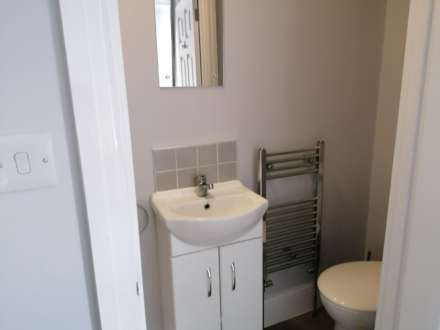 **EN-SUITE ROOM** PERCY STREET, ROTHERHAM., Image 5