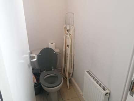 **EN-SUITE ROOM** PERCY STREET, ROTHERHAM., Image 7