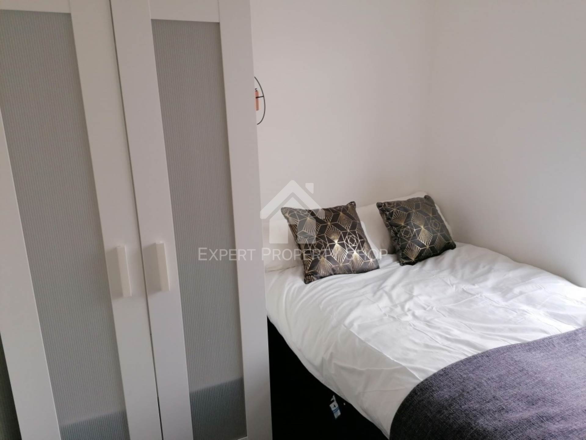 ** ROOM AVAILABLE**Room 3, Garside street. Worksop, Image 1