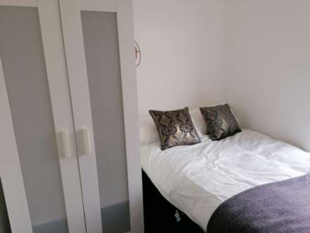** ROOM AVAILABLE**Room 3, Garside street. Worksop
