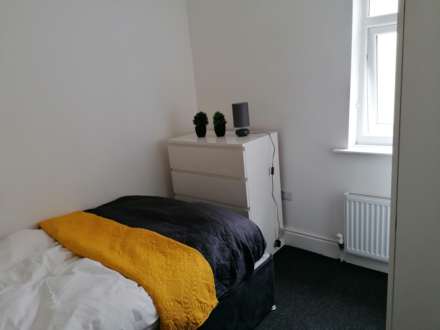 **AVAILABLE NOW**Watson Road,Worksop, Nottinghamshire, Image 1