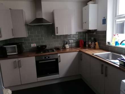 **AVAILABLE NOW**Watson Road,Worksop, Nottinghamshire, Image 4