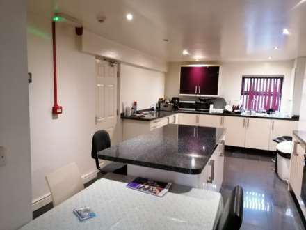 **EN-SUITE DOUBLE ROOM**Carlton Road, Worksop, Image 1