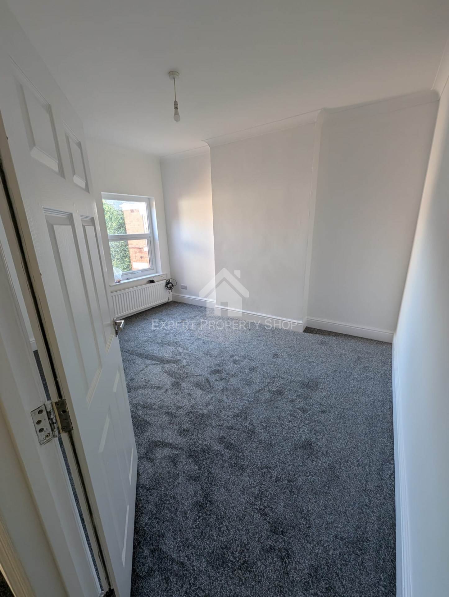 Watson Road Communal Area, Worksop, Image 3