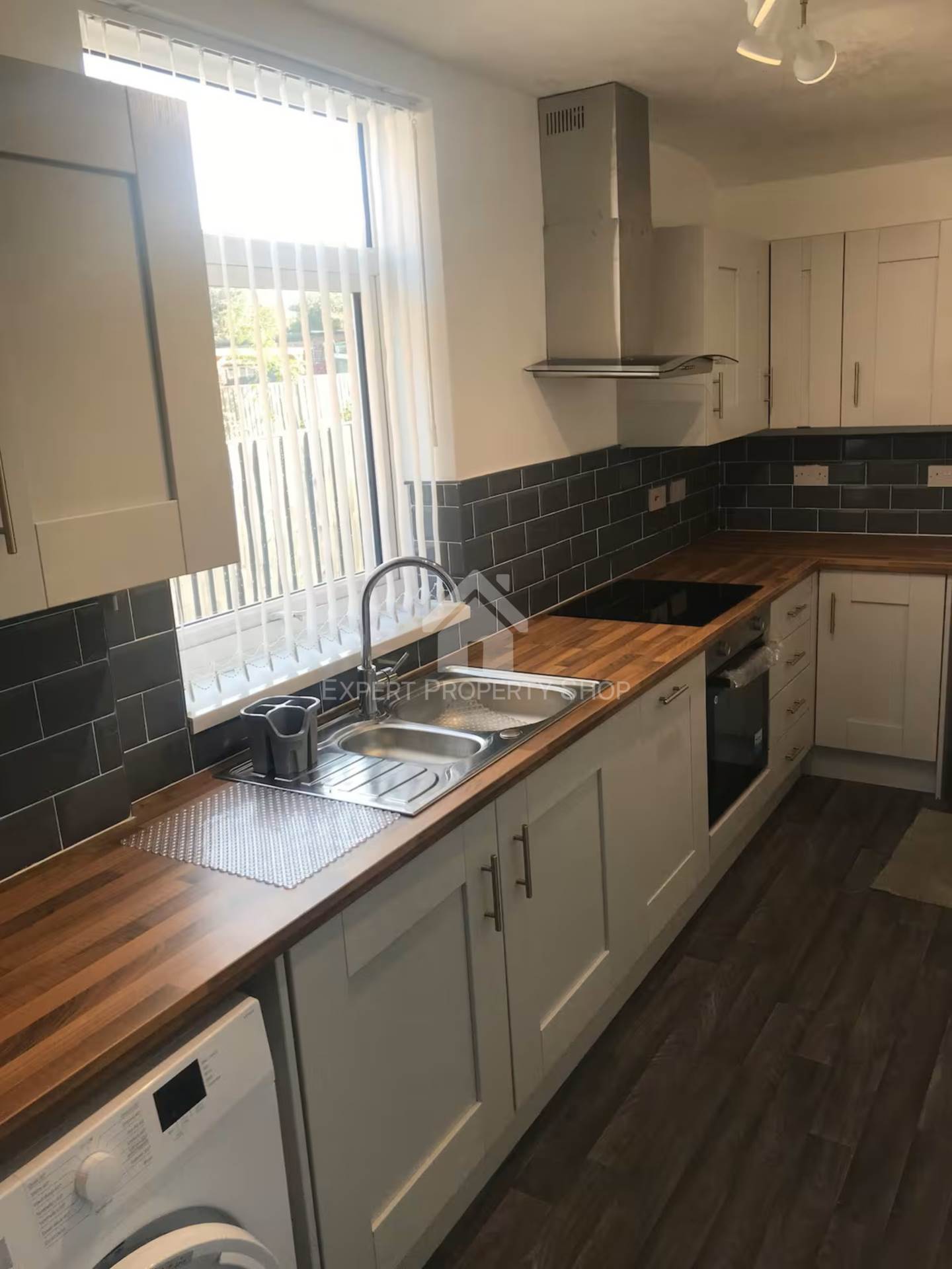 Harlaxton Road, Grantham, Lincolnshire., Image 1