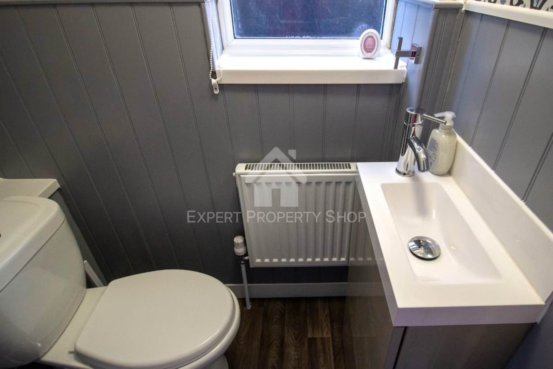 Harlaxton Road, Grantham, Lincolnshire., Image 10
