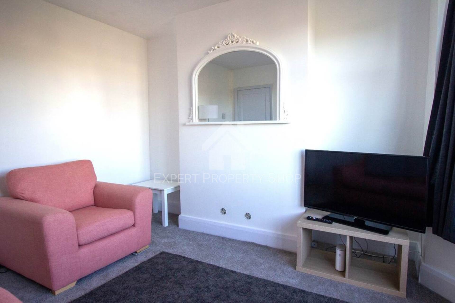 Harlaxton Road, Grantham, Lincolnshire., Image 2