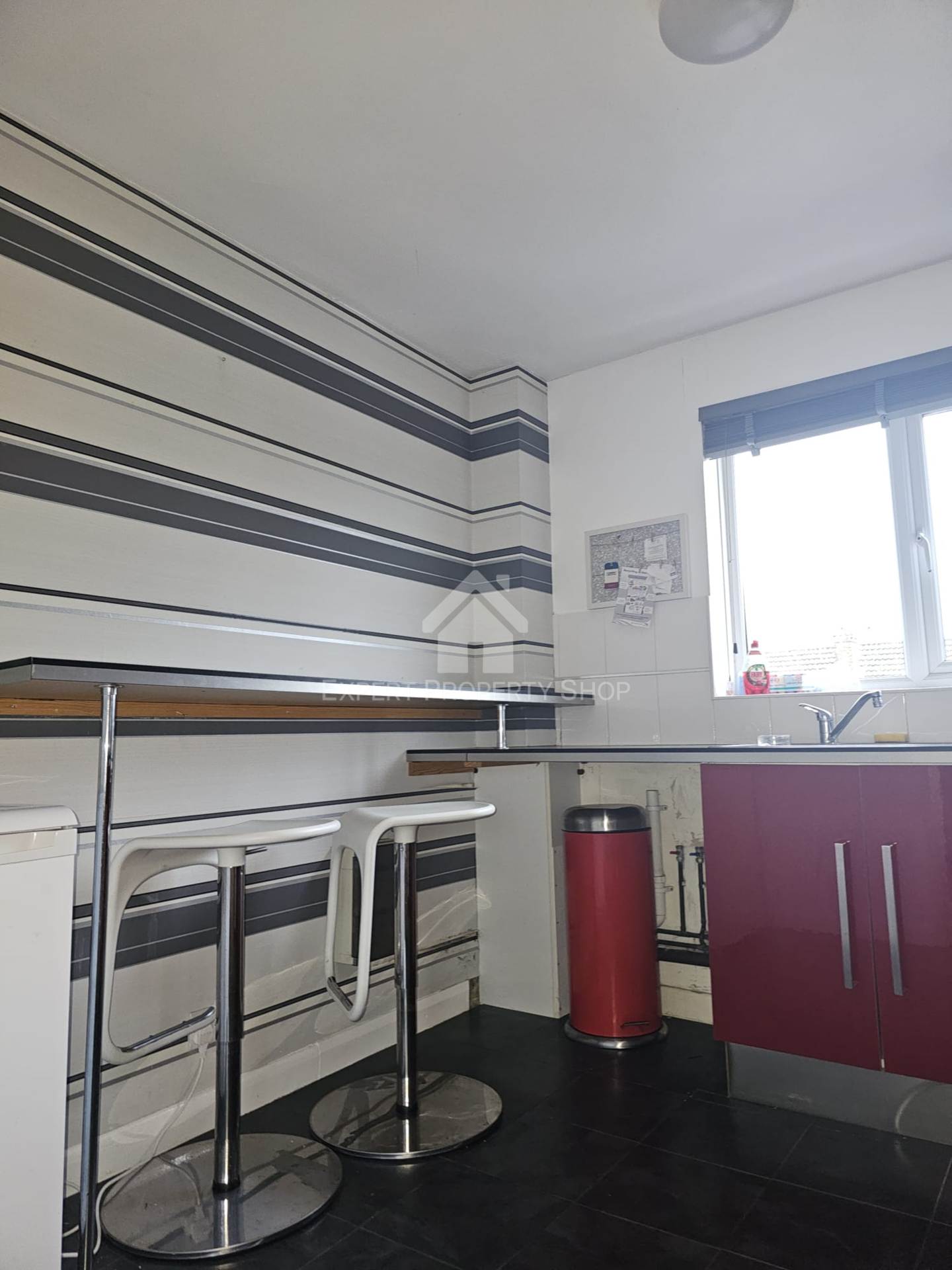 **AVAILABLE NOW**Guernsey Court, Robin Hood Road, Skegness, Image 1