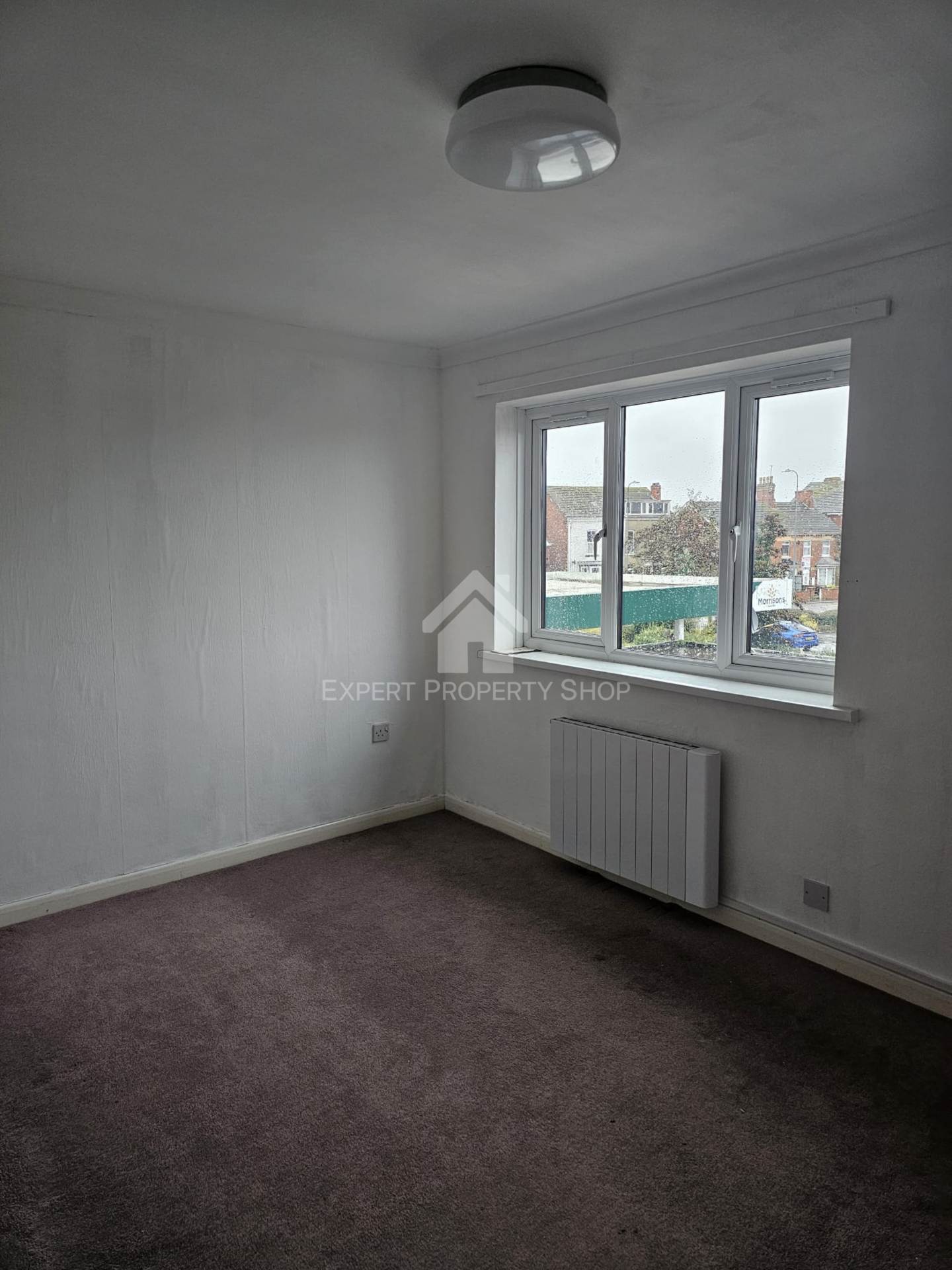 **AVAILABLE NOW**Guernsey Court, Robin Hood Road, Skegness, Image 6