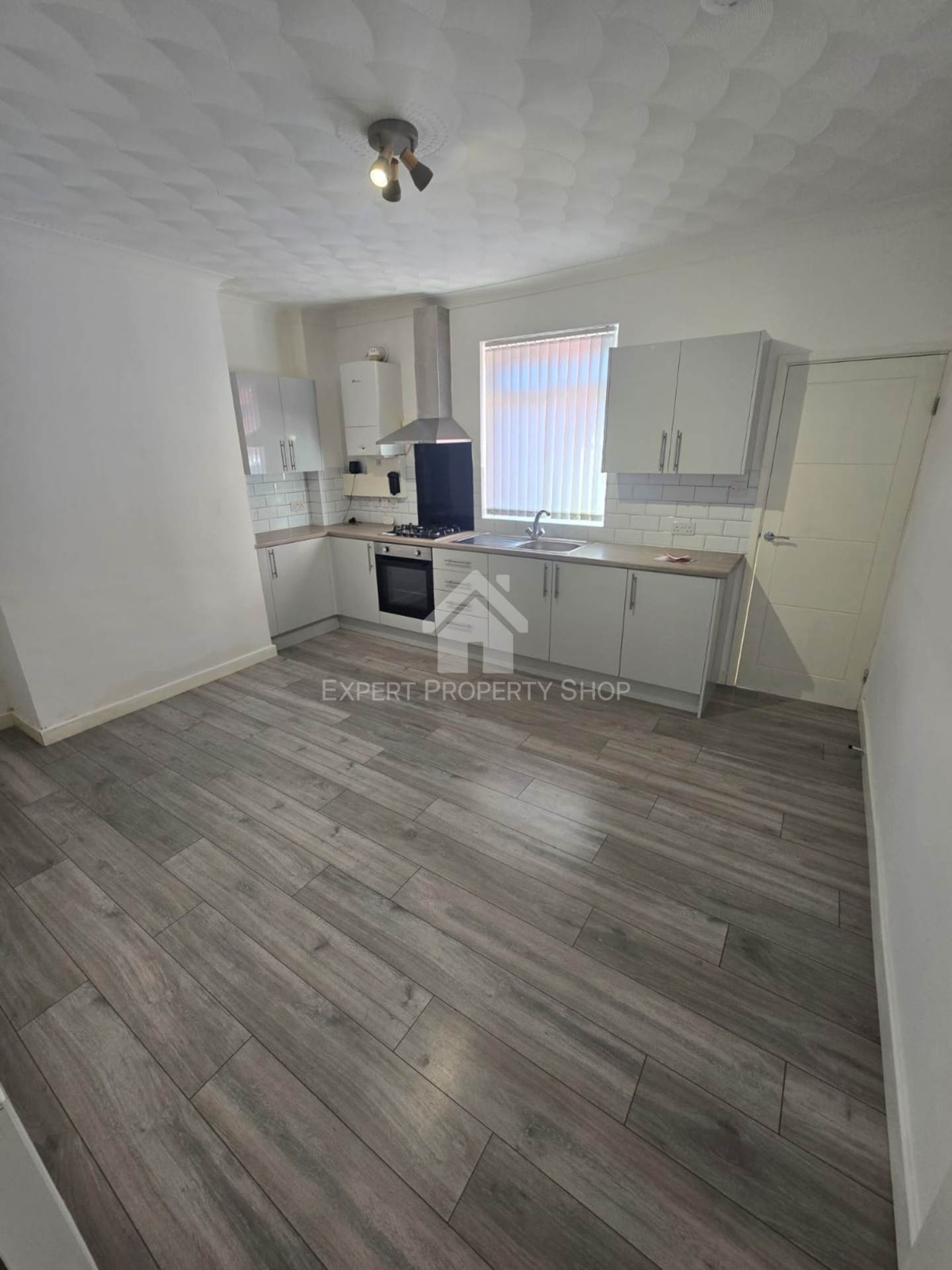 Radcliffe Road, Bentley, Image 4