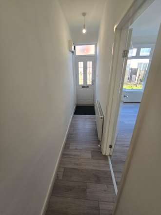 Radcliffe Road, Bentley, Image 2