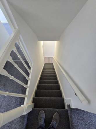 Radcliffe Road, Bentley, Image 5