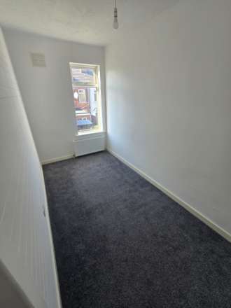 Radcliffe Road, Bentley, Image 6
