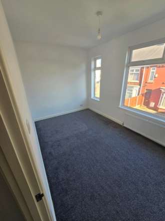 Radcliffe Road, Bentley, Image 7