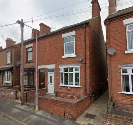 3 Bedroom Semi-Detached, Kilton Road, Worksop