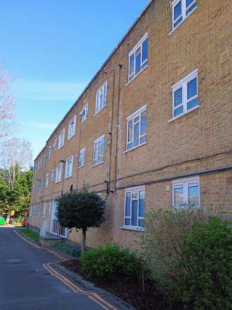 St. James Close, London, Image 1