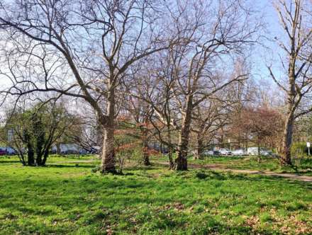 St. James Close, London, Image 8