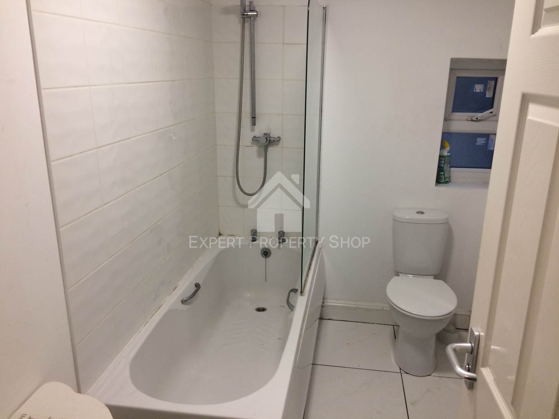 Carlton Road, Worksop, Image 5