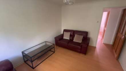 Flat 9, Sawston Court, Linnet Way, Purfleet on Thames, Essex, RM19 1NG, Image 3